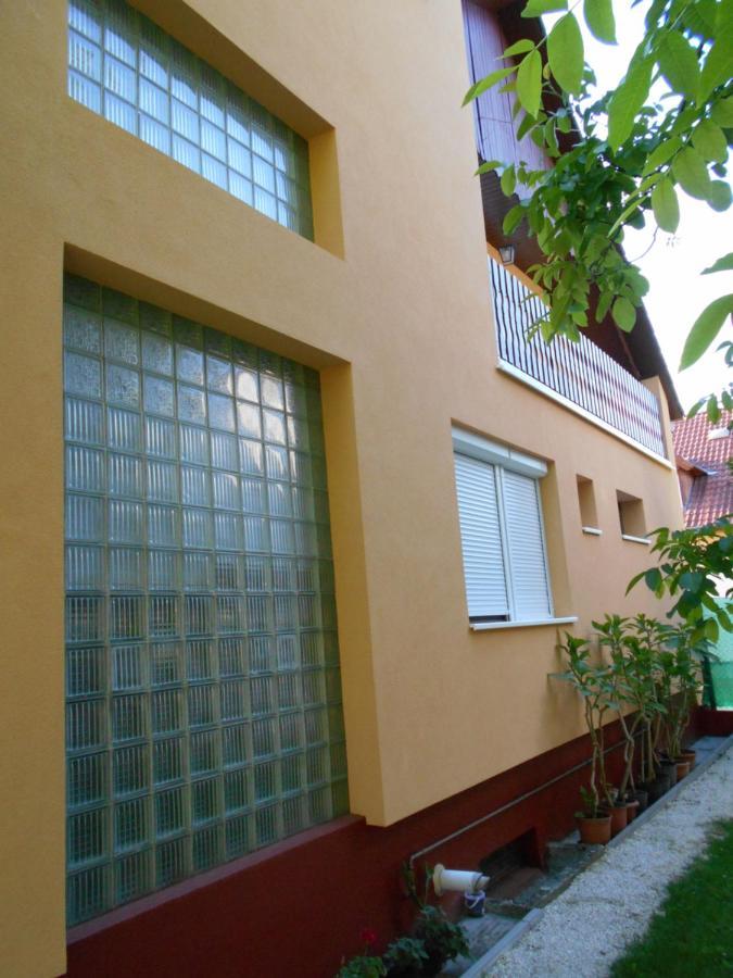 Zsuzsi Apartman Zalakaros Exteriör bild