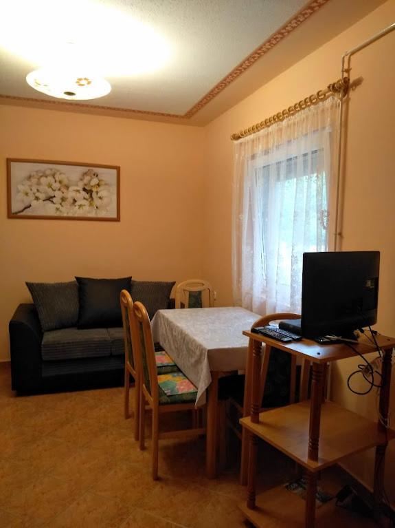 Zsuzsi Apartman Zalakaros Exteriör bild