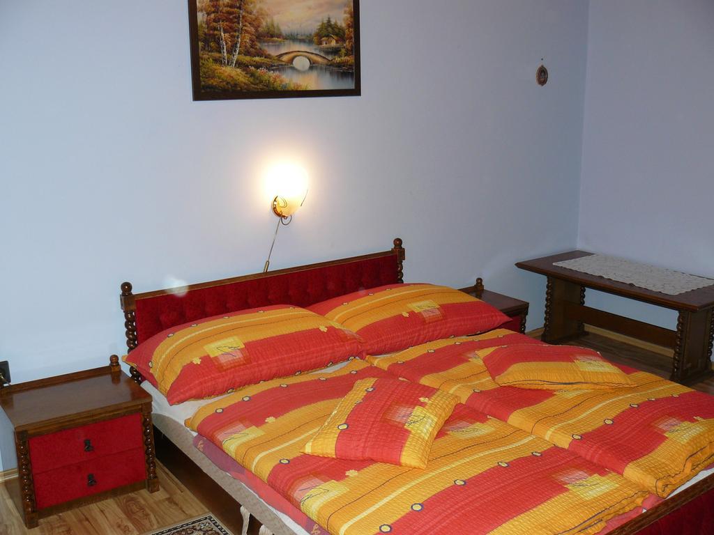 Zsuzsi Apartman Zalakaros Exteriör bild
