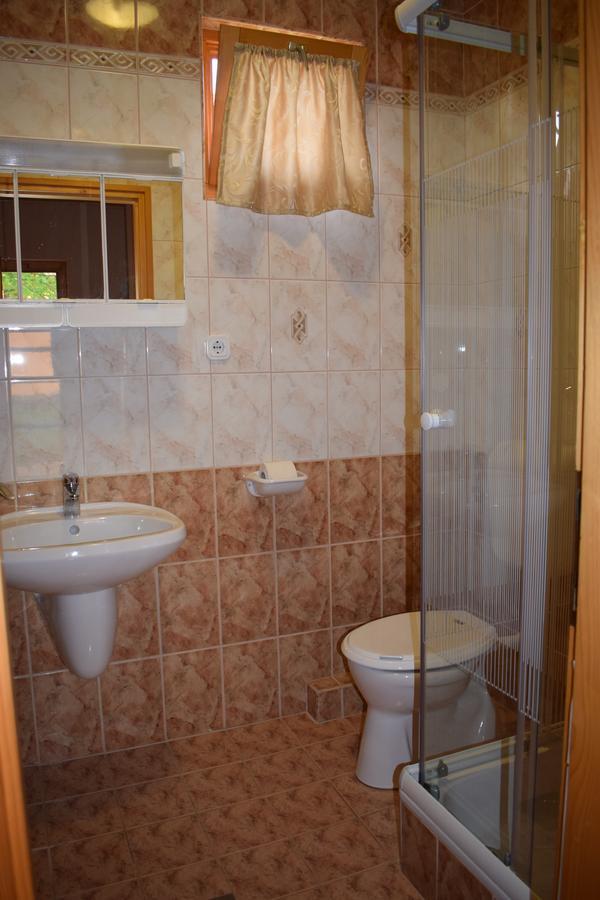 Zsuzsi Apartman Zalakaros Exteriör bild