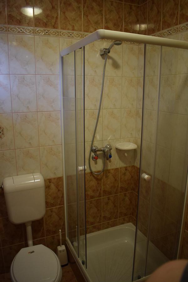Zsuzsi Apartman Zalakaros Exteriör bild